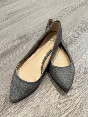 Express Gray Pointed-Toe Ballet Flats with snake skin design